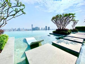 Beacon Executive Suites #Elegant #SkyPool #Georgetown #4pax #2BR 2bath #1Queen 2Single #Quality well maintained #Private superhost