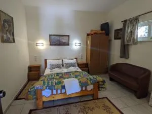 Modern 1-bedroom with BBQ & Roof Garden near Beach - Ayiá
