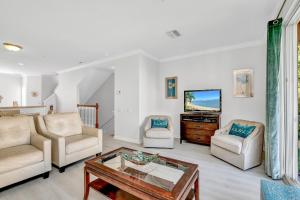 NEWLY RENOVATED Townhome, Near Universal & I-Drive