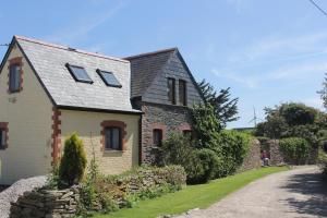 The Laurels Holiday Park & Cottages nr Padstow and Wadebridge