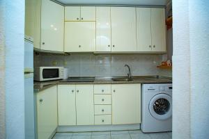 020 Lovely Studio - Alicante Holiday