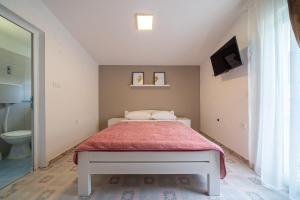 Twin Studio with Balcony room in Guest House Ana