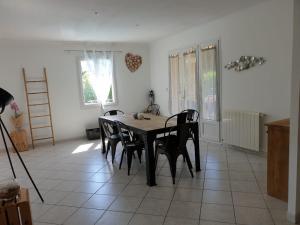 Villas Belle villa a 10 min a pied du centre de Monteux : photos des chambres