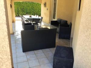 Villa spacieuse avec piscine à Saint-Laurent-la-Vernède