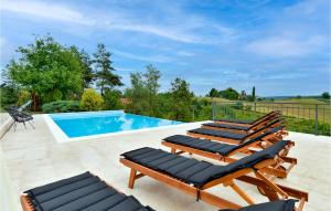 3 Bedroom Pet Friendly Home In Krasic