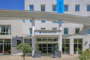 Hotels CYAN HOTEL - Roissy Villepinte Parc des Expositions : photos des chambres
