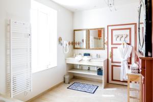 B&B / Chambres d'hotes Champagne Andre Bergere & Suites : Suite Les Folies 