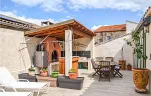 3 Bedroom Stunning Home In Colombiers