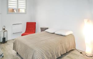 Maisons de vacances 3 Bedroom Stunning Home In Colombiers : photos des chambres