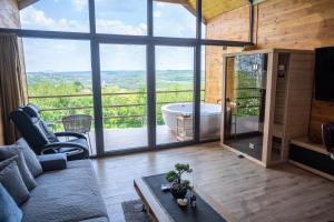 Rinari Spa House