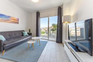 303. MODERN, SUNNY IFONCHE WITH WiFi