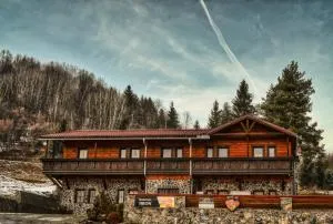 Hostinec Hron - Beňuš - 米托博德杜比荣