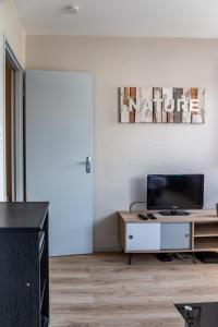 Appartements Le Debussy - studio - WIFI FIBRE- centre ville- parking : photos des chambres