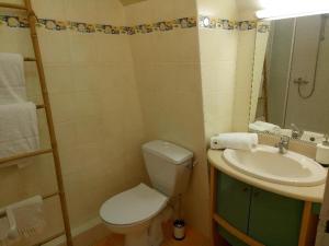 B&B / Chambres d'hotes La Jacotiere : Chambre Lits Jumeaux avec Douche 