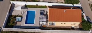 Villa Family and Friends private heated pool with jacuzzi
