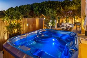 Penthouse Duplex Rooftop Jacuzzi 4 Rooms 6 beds 8 Persons