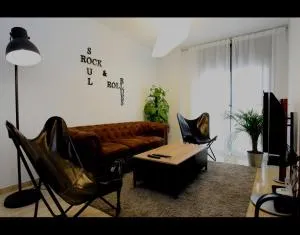 Rock & Roll Apartament -aire acondicionado en todas las habitaciones y salón- - 圣卡洛斯拉腊皮塔