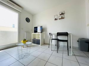 Appartements Le Studio 18 a Nimes, proche centre ville & Gare TGV, Wifi Balcon : photos des chambres