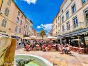 Appartements Le Studio 18 a Nimes, proche centre ville & Gare TGV, Wifi Balcon : photos des chambres