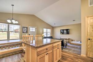 Breezy Point Cabin with Fire Pit - Walk to Lake