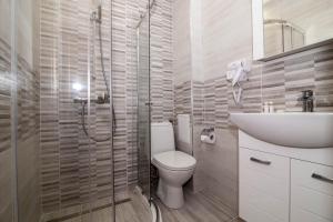 Brand New Apartment with pool gym and playground