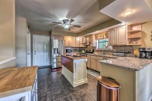 Cloudcroft Escape with Forest Views!