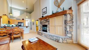 Mammoth Green #205 condo