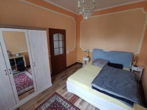 Krásný prostorný byt v centru Karlových Varů