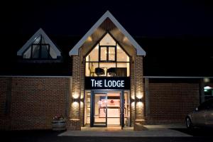 Hotel The Lodge at Kingswood Epsom Grossbritannien