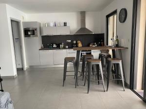 Appartements Appartement les pieds dans l'eau 3 Chambres - Propriano - Corse : photos des chambres