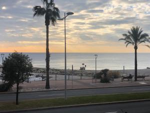 Appartements Front de mer,plage, piscine, parking : photos des chambres