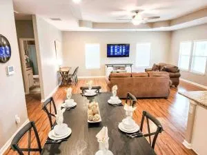 Canyon Lake Oasis! 3 MIN to Boat Ramp Pet Friendly - 新布朗费尔斯