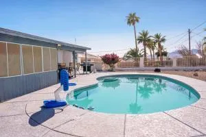 *NEW* COZY POOL HOME - HEART OF LAKE HAVASU - Oatman