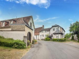 Maisons de vacances Vibrant Holiday Home in Sainte Trie with Private Pool : photos des chambres