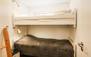 3 Bedroom Cozy Home In Löttorp