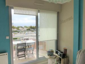 Appartement avec balcon, accès direct à la plage, garage privatif - FR-1-224-788