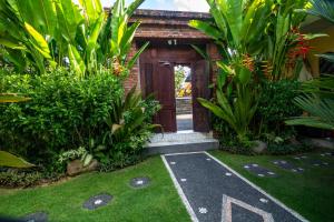 D-Anyar Stay and Surf Canggu