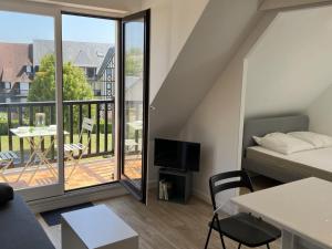 Appartement 2 pièces en bord de mer avec accès direct à la plage de Cabourg, proche Thalassothérapie - FR-1-487-336