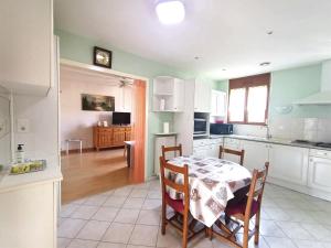 T3 Spacieux entre Ville & Lac, Wifi, Animaux Acceptés - FR-1-555-62