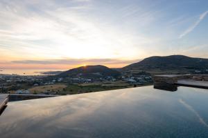 Eneos Villa #2 Pool & Sea view, Paros