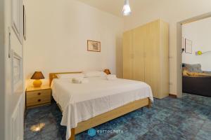 BLUE HOUSE - SAN FOCA