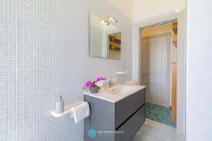 BLUE HOUSE - SAN FOCA