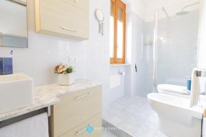 BLUE HOUSE - SAN FOCA