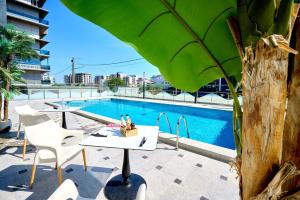 Kidas Apartment in Nord10-pool-playground