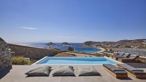 Villa Agapi, 2 min walk to the beach & heated pool, by Red Windmill Villas