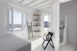 Villa Agapi, 2 min walk to the beach & heated pool, by Red Windmill Villas