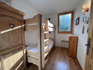 Tendieu Soleil B - Appartement dans chalet, vue montagnes