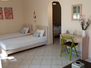 Sea Side House Kourouta