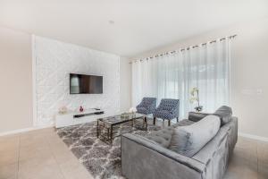 Solara Resort Townhome, 15 minutes from Disney