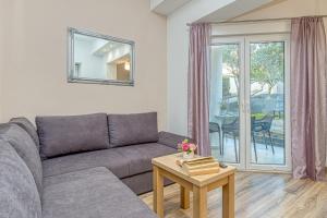 Island Resort Mihaela